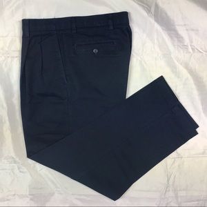 Dockers Classic Fit 33/29 Navy Blue Pleated Pants